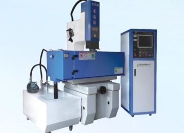 鏡面火花機(jī)與傳統(tǒng)火花機(jī)的優(yōu)勢比較