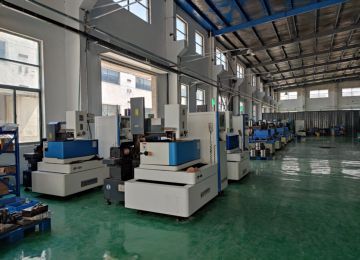 蘇州中走絲線切割機(jī)床——仁光 蘇州中走絲線切割機(jī)床——仁光